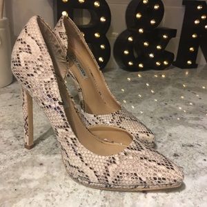 Steve Madden Snake Pumps